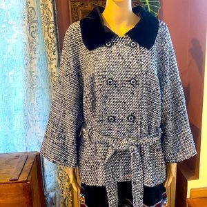 Women’s TAHARI woven jacket. Size 18W